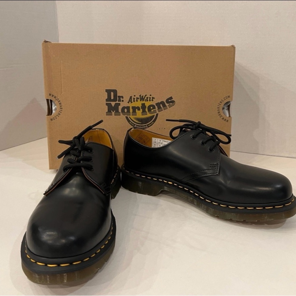NWB Dr. Martens 1461 WOMEN'S SMOOTH LEATHER OXFORD SHOES Black US 9/EU 41